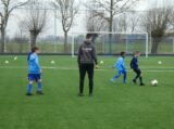 S.K.N.W.K. JO10-1 - FC De Westhoek '20 JO10-2 (competitie) seizoen 2021-2022 (voorjaar - 4e fase)) (60/145)